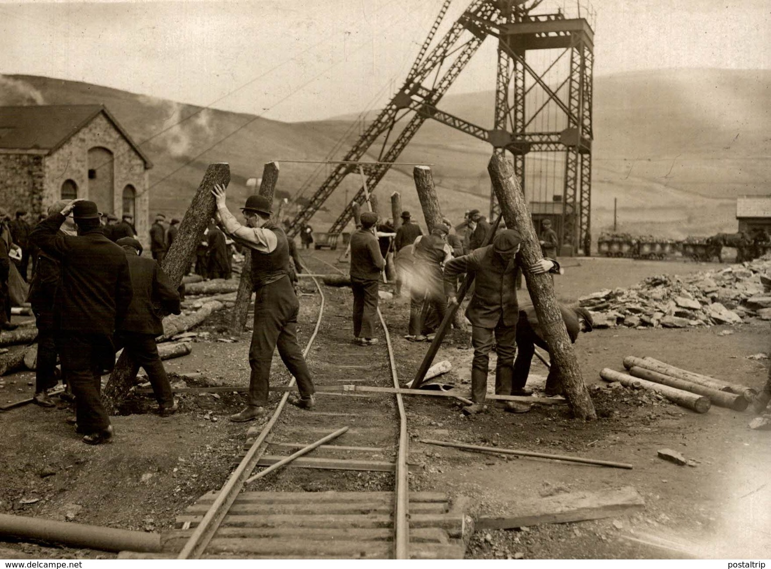 WELSH MINERS Rhondda Valley   Fonds Victor FORBIN (1864-1947) AT SCHOOL AGAINST ACCIDENTS - Profesiones