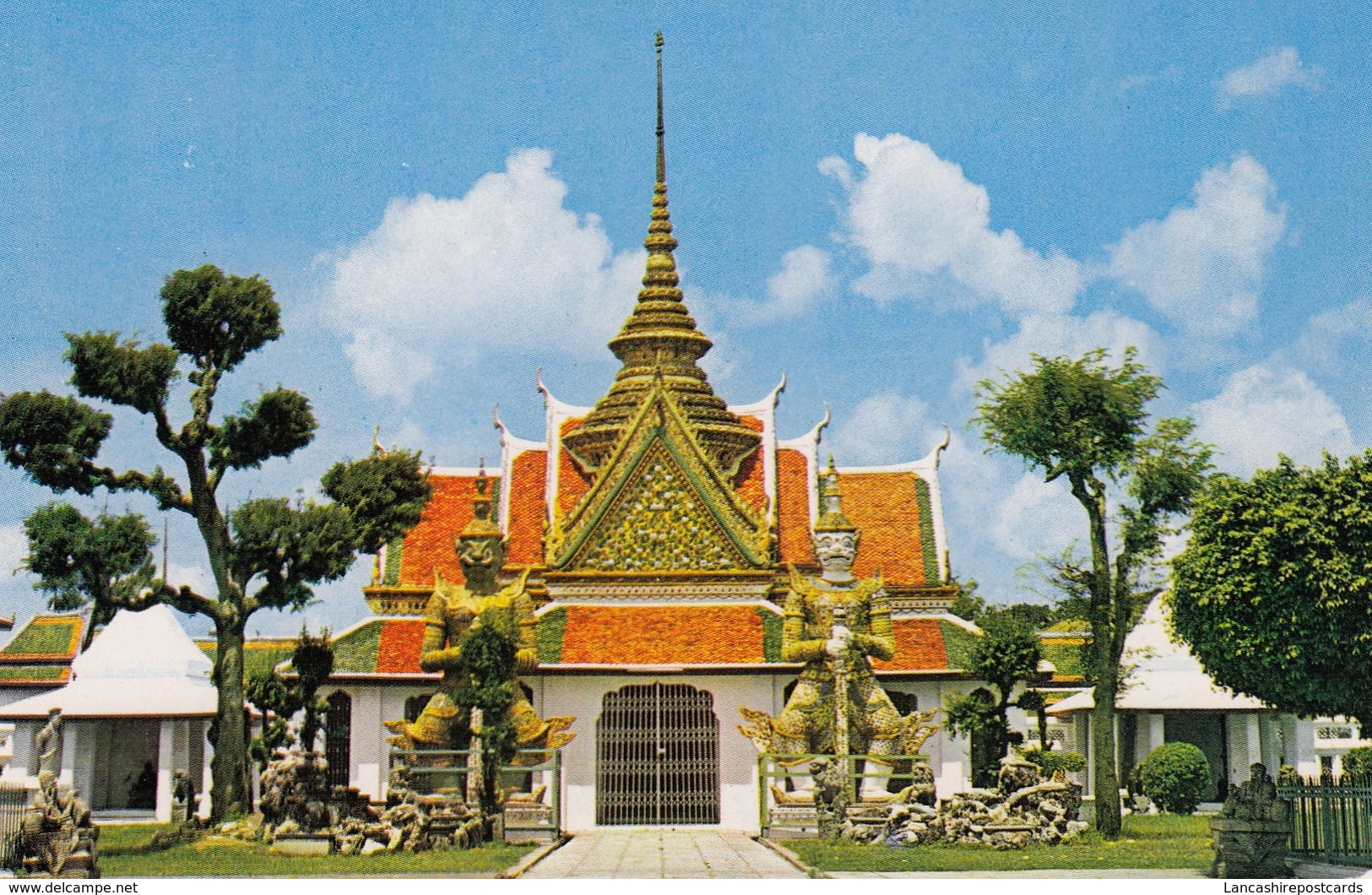 Postcard Big Giants Guarding Wat Aroon Thornburi Greater Bangkok Thailand My Ref  B13037 - Thailand