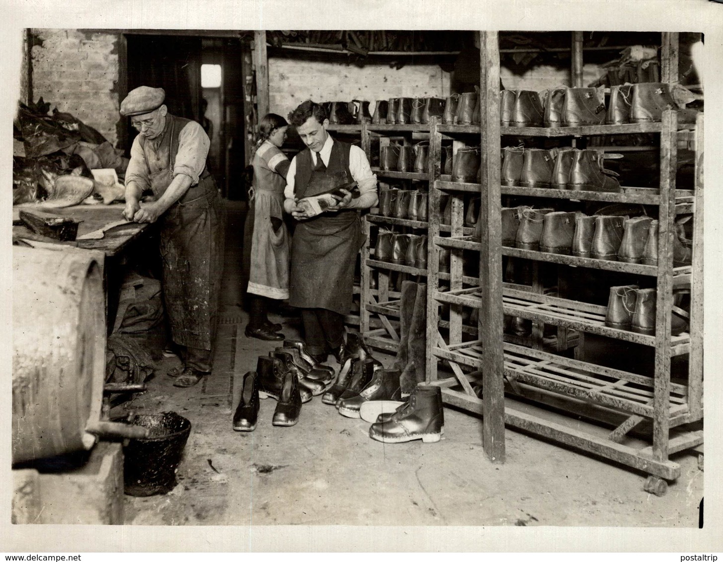 SHOE  BOOT MAKING  SHOEMAKER ZAPATEROS Victor FORBIN (1864-1947) - Profesiones