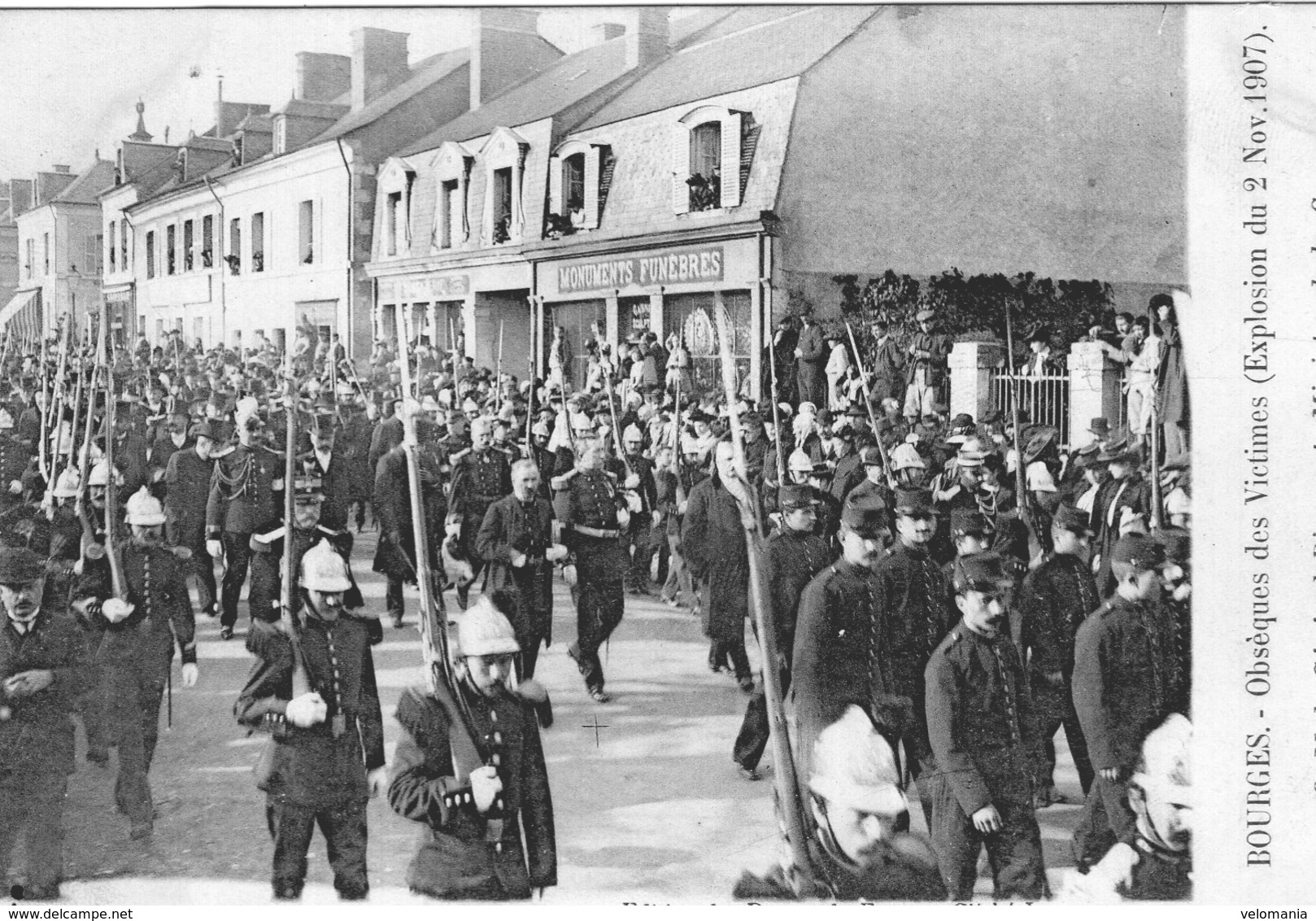 S1747 Cpa 18 Bourges - Obsèques Des Victimes ( Explosion Du 2 Nov. 1907 - Bourges