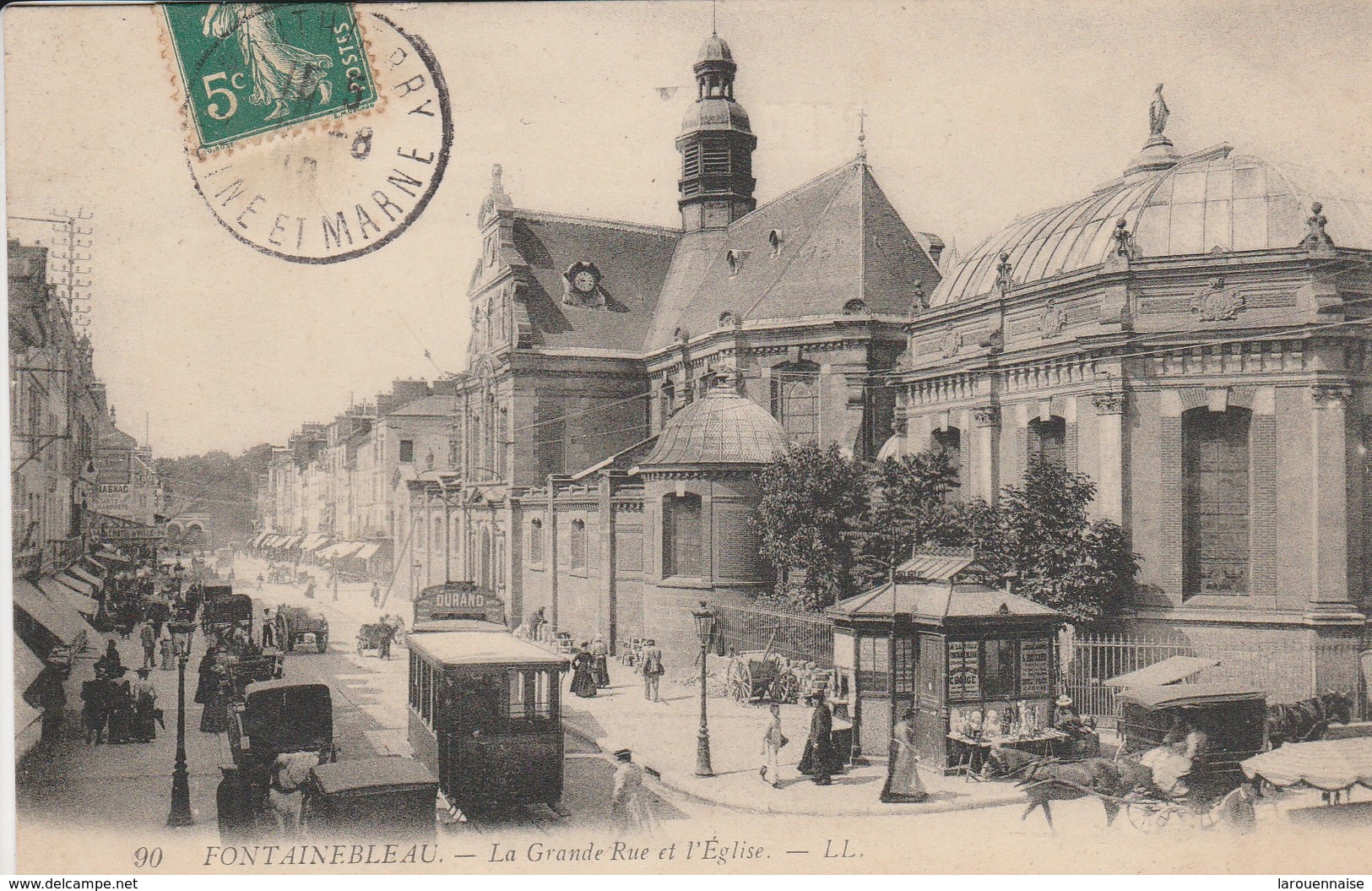 77 - FONTAINEBLEAU - La Grande Rue Et L' Eglise - Fontainebleau