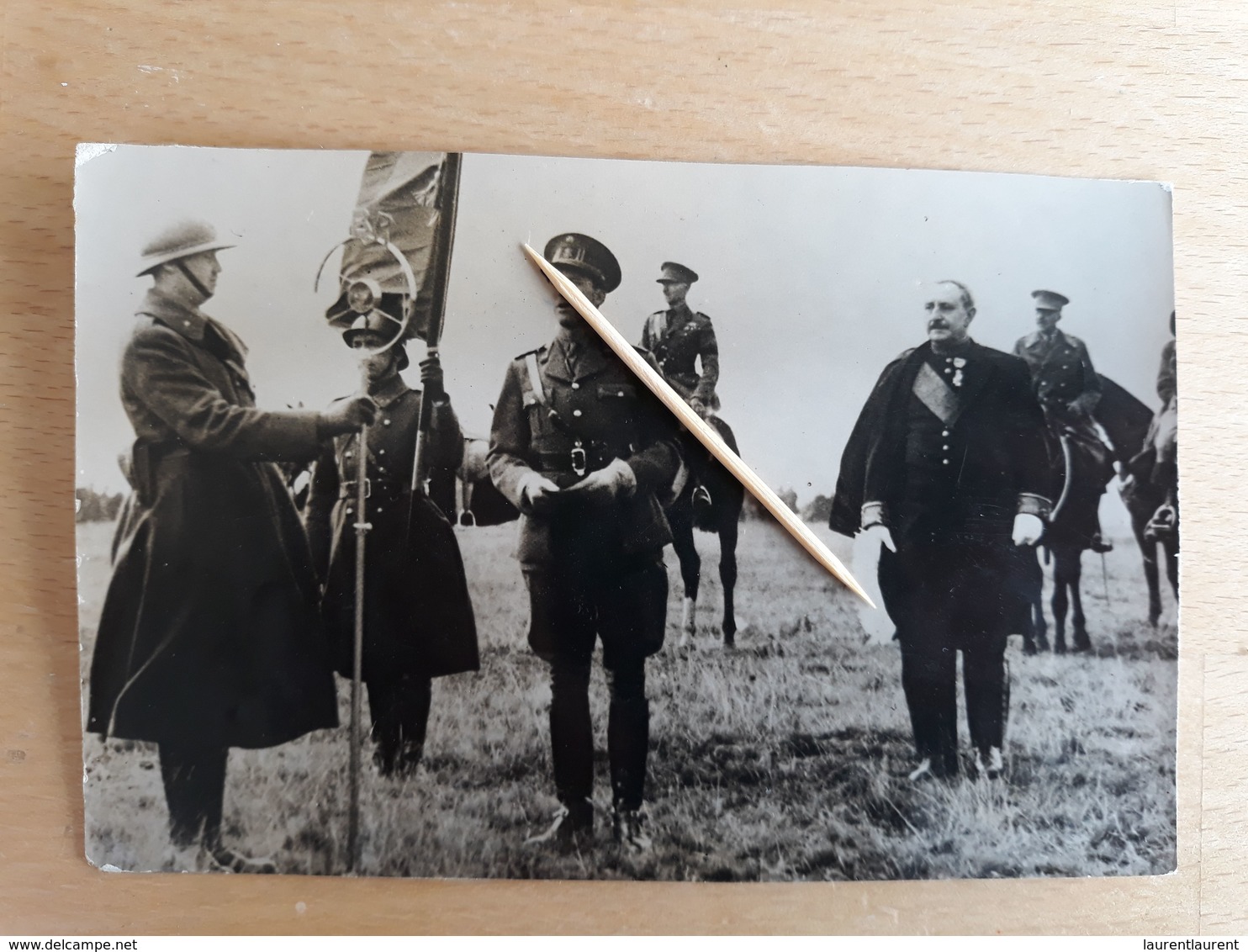 FAMILLE ROYALE - Photo De Presse LEOPOLD III - Discours Au Verso - Camp De Beverloo - Collections & Lots