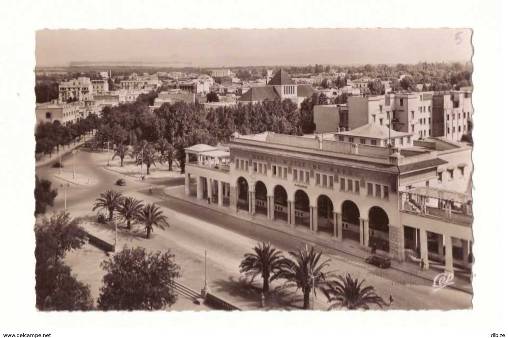 CPSM. Fès. Banque D'Etat Du Maroc Et Place Lyautey. Cachet 1952. Timbre. Circulé France. Bon état. - Banques