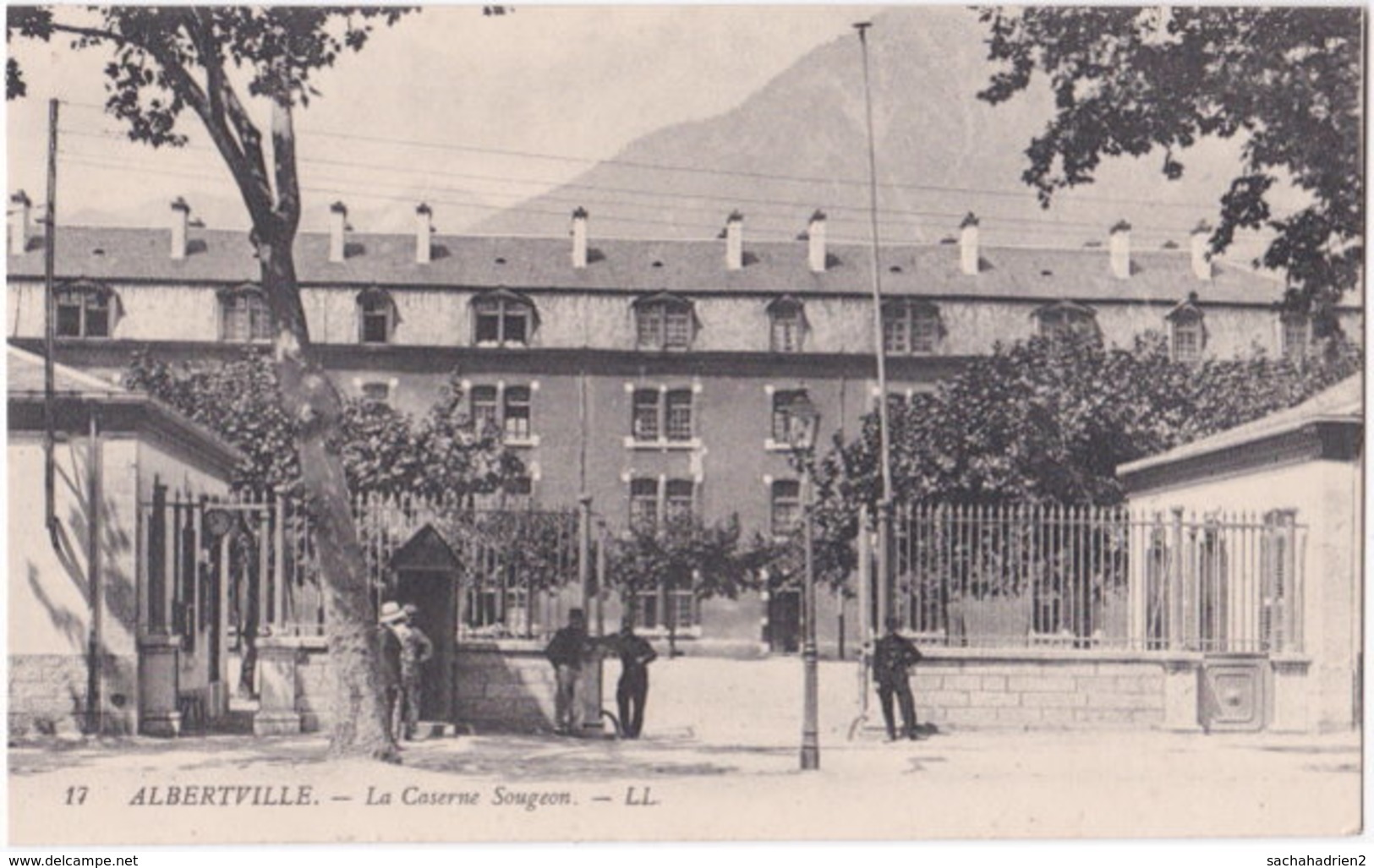 73. ALBERTVILLE. La Caserne Sougeon. 17 - Albertville