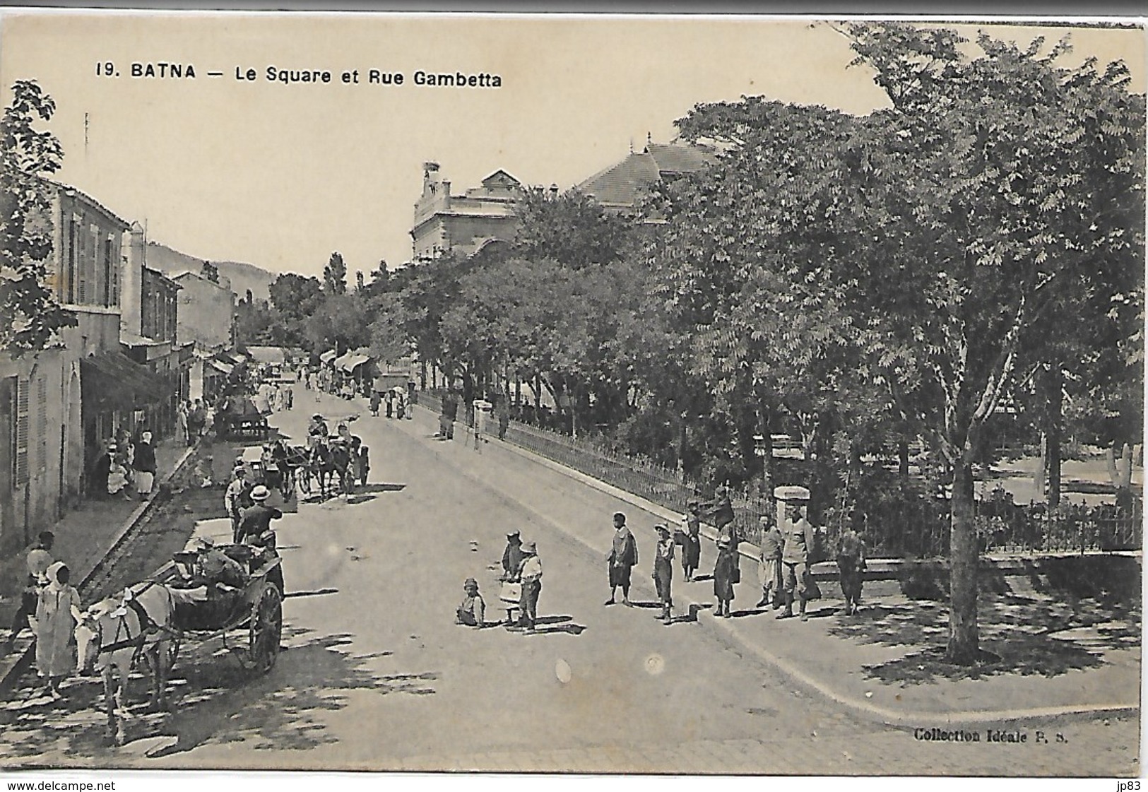 BATNA LE SQUARE ET LA RUE GAMBETTA - Batna