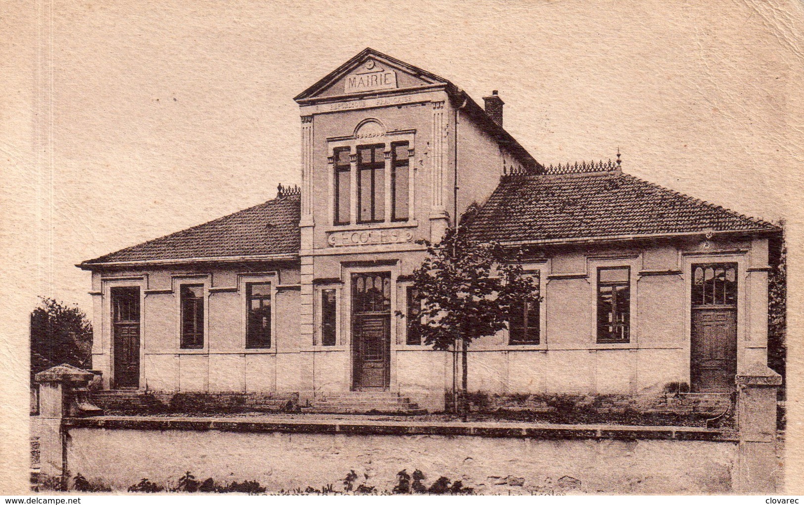 MARIGNY LE CAHOUET "Mairie Et Ecoles" - Autres & Non Classés