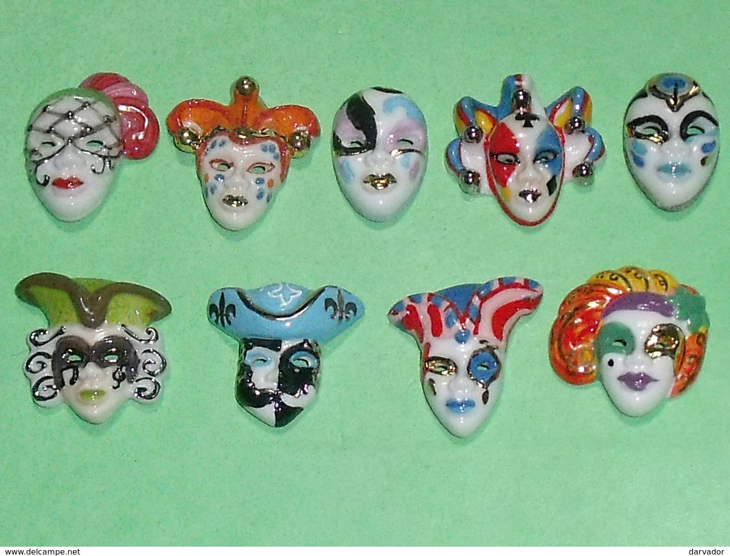 Lot De 9 Feves / Masques De Venise , Filet OR  TB3 - Autres & Non Classés