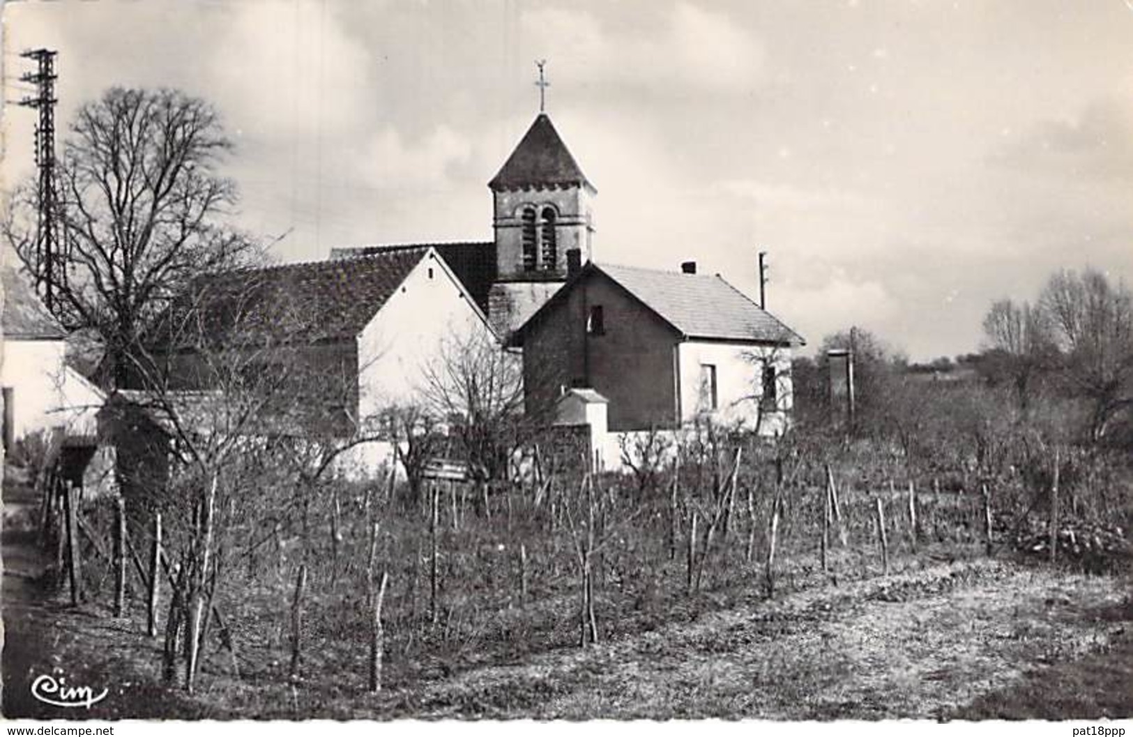 03 - NEURE : L'Eglise - CPSM Dentelée Noir Blanc Format CPA  - Allier - Other & Unclassified