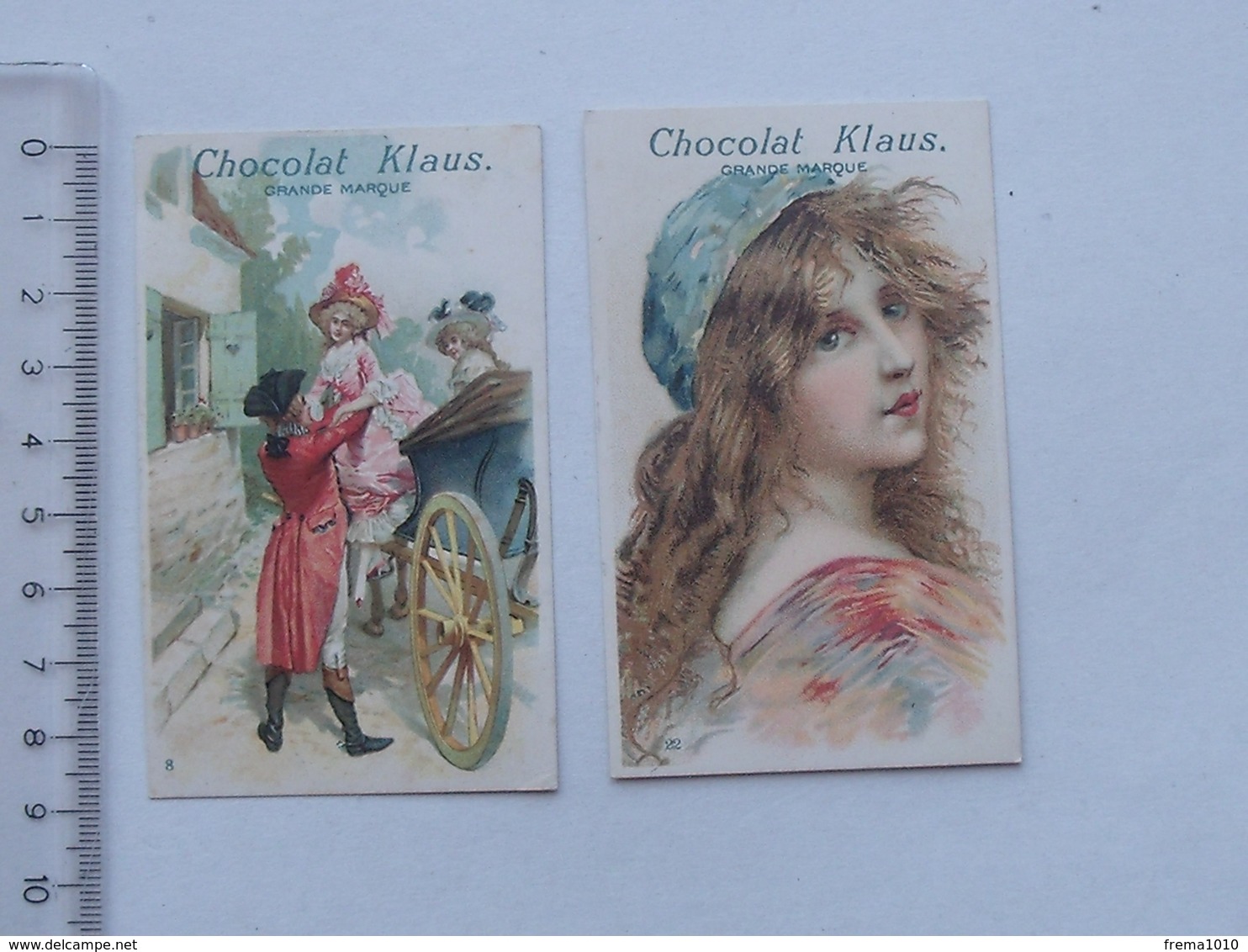 CHROMO Chocolat KLAUS: FEMME DEMOISELLE Lot 2 Différents Même Série - Carrosse Portrait Tenue D'époque Mode - Other & Unclassified