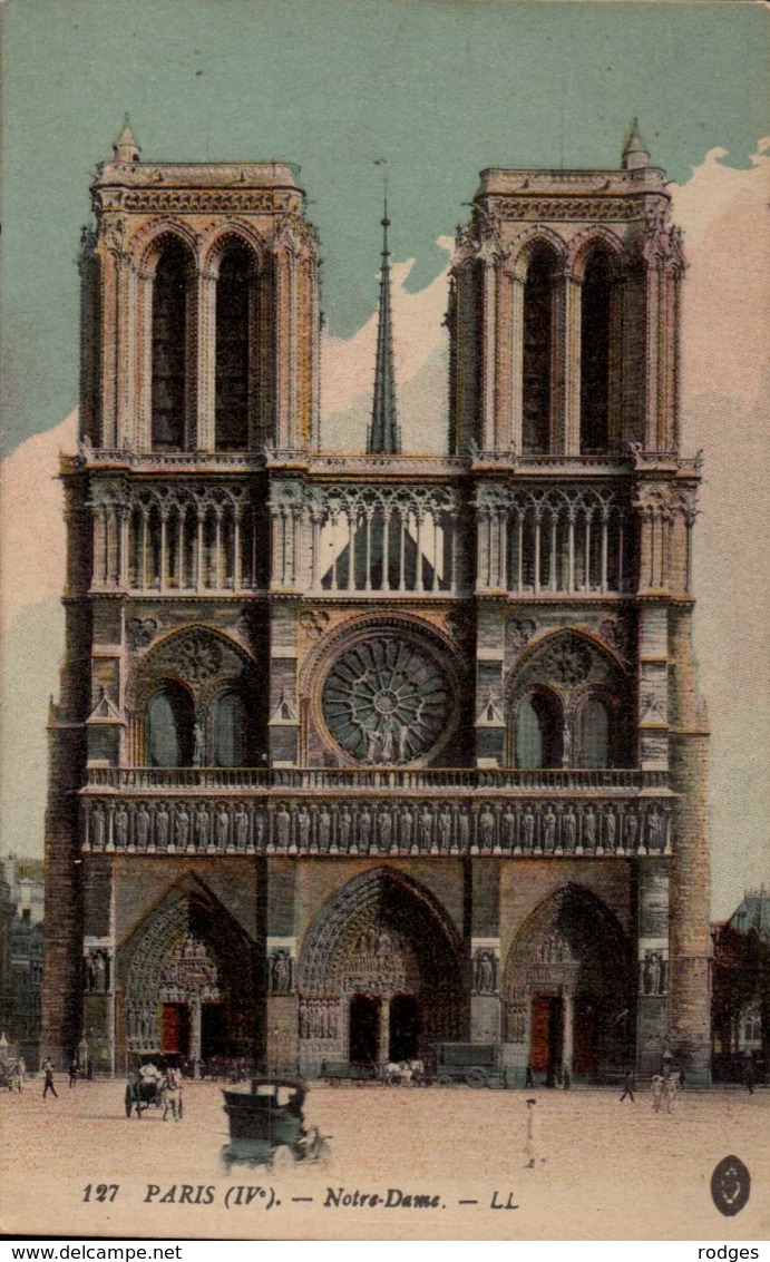 Dep 75 , Lot De 2 Cp PARIS , 7 , Notre Dame , 127 , Notre Dame (D09.5217 à 5220) - Notre Dame De Paris