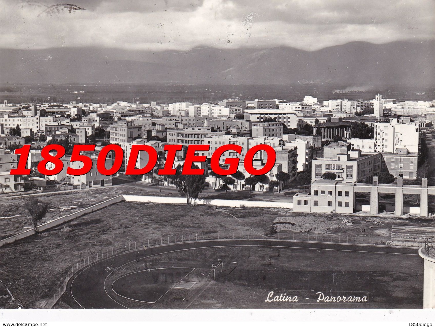 LATINA - PANORAMA CAMPO SPORTIVO F/GRANDE VIAGGIATA 1958 - Latina