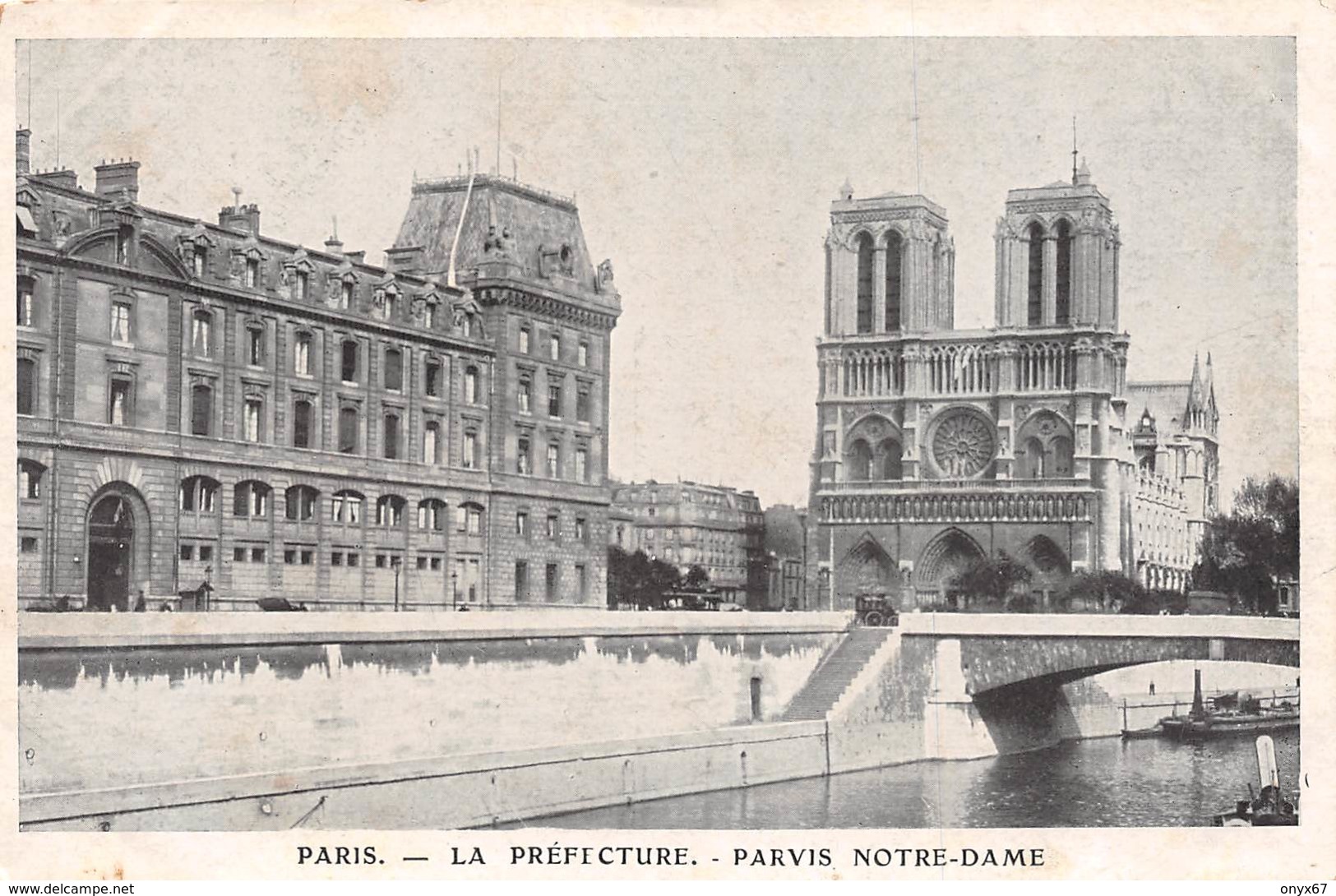 Carte Postale PARIS (75) Cathédrale Notre-Dame Et Préfecture 1163-1260 Flèche Tombée 15-04-2019-Religion-Eglise - Kerken
