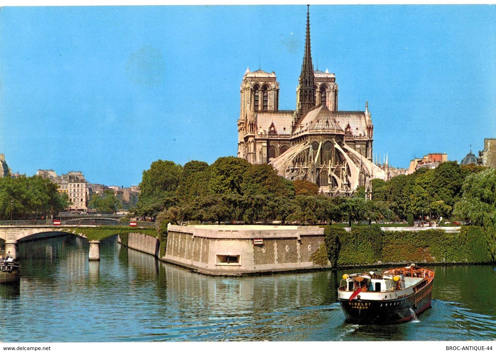 LOT N°157 - LOT DE 500 CARTES DE NOTRE DAME DE PARIS