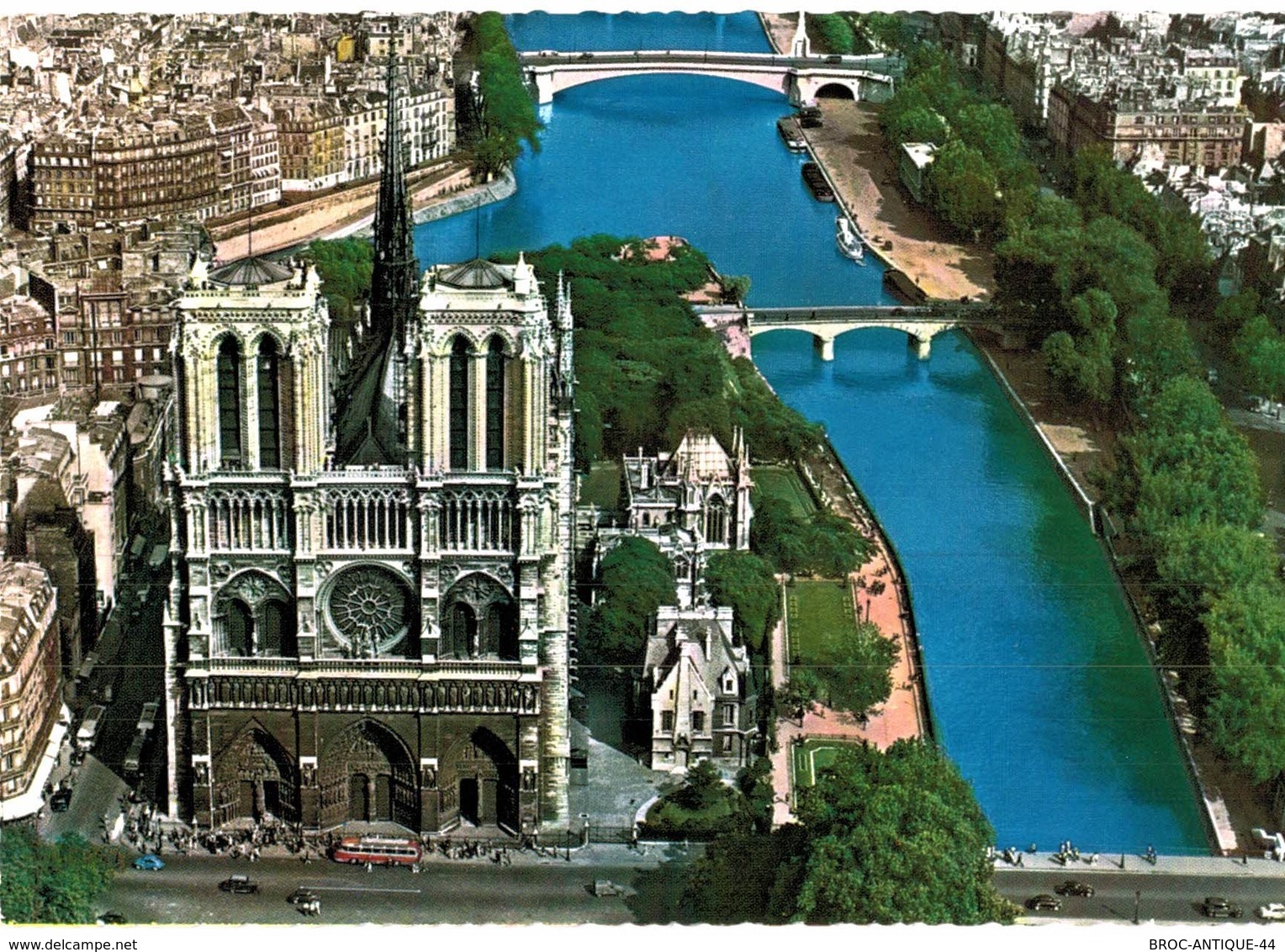 LOT N°157 - LOT DE 500 CARTES DE NOTRE DAME DE PARIS