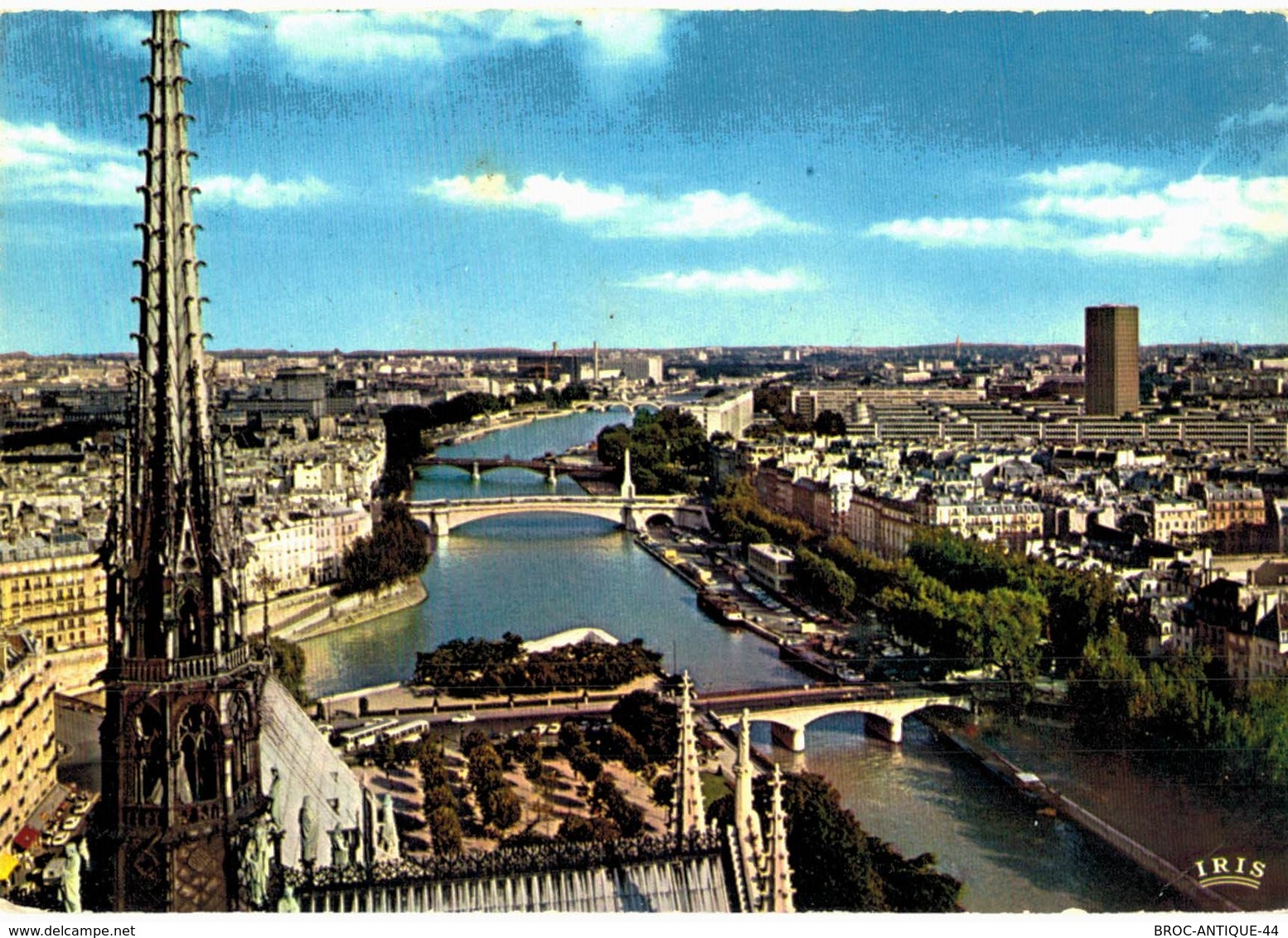 LOT N°157 - LOT DE 500 CARTES DE NOTRE DAME DE PARIS