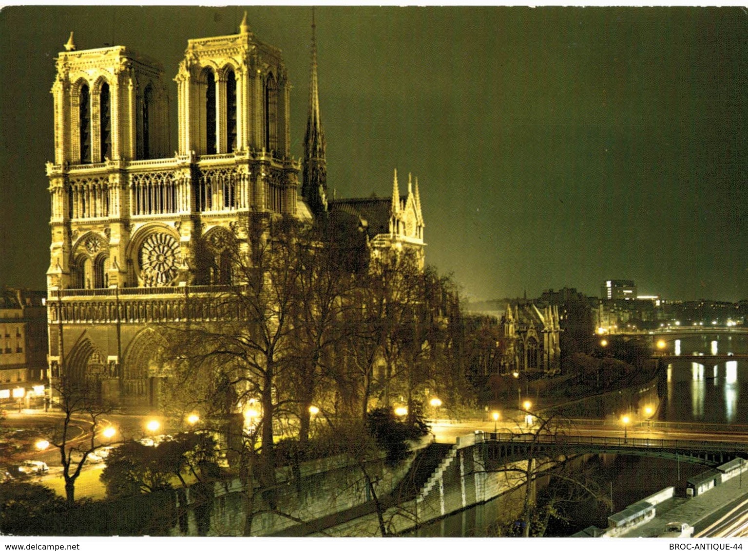 LOT N°157 - LOT DE 500 CARTES DE NOTRE DAME DE PARIS