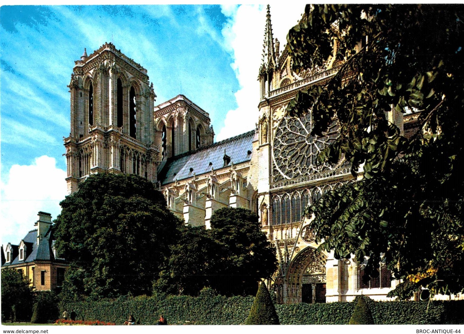 LOT N°157 - LOT DE 500 CARTES DE NOTRE DAME DE PARIS