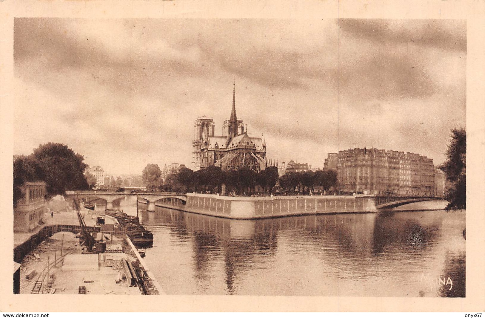 Carte Postale PARIS (75) Cathédrale Notre-Dame 1163-1260 Flèche Tombée 15-04-2019-Religion-Eglise-Bâteau-Péniche - Kerken