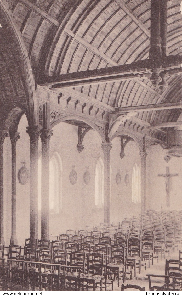 SAINT-GATIEN DES BOIS - L'Eglise Restaurée - Autres & Non Classés