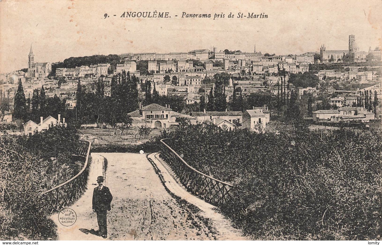 16 Angouleme Panorama Pris De St Saint Martin - Angouleme