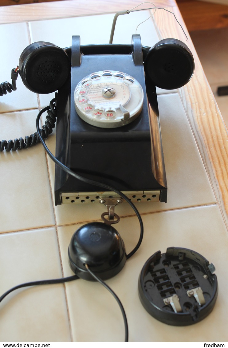 TELEPHONE MURAL 1966 EN BAKELITE - Téléphonie