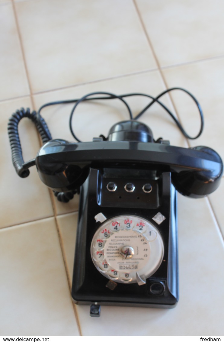 TELEPHONE 1969 EN BAKELITE(appareil Moblile 1+2 Pour Combiné S63) - Telefoontechniek