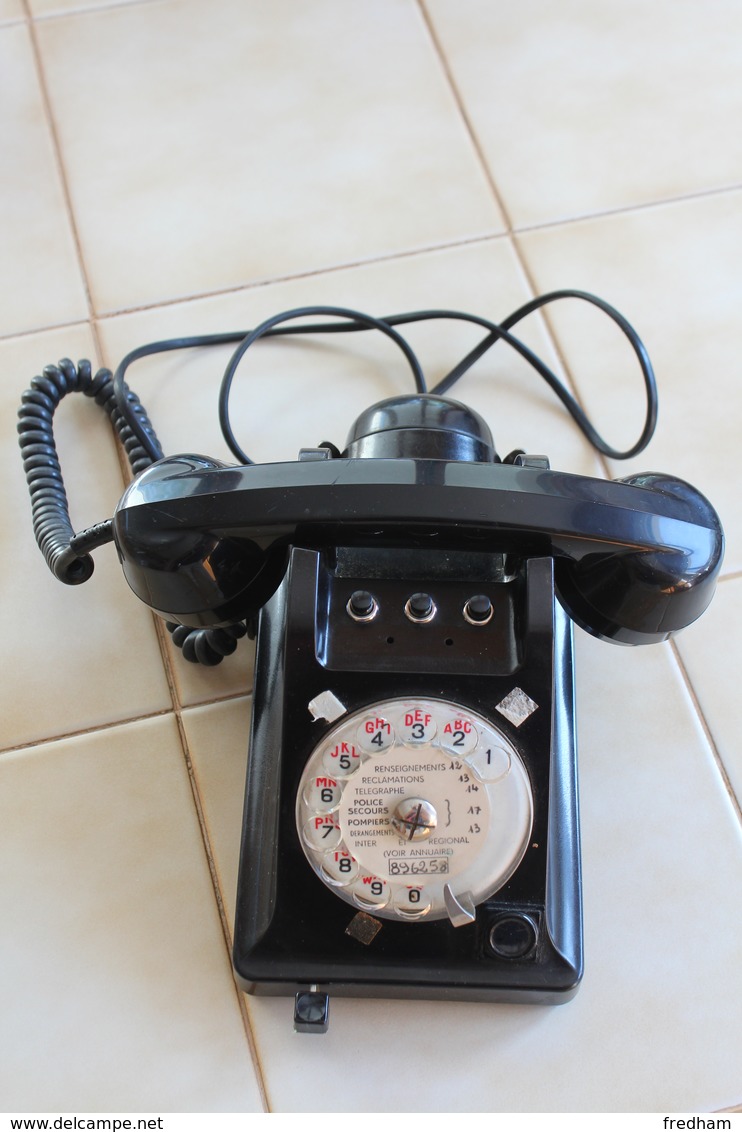 TELEPHONE 1969 EN BAKELITE(appareil Moblile 1+2 Pour Combiné S63) - Telefonia