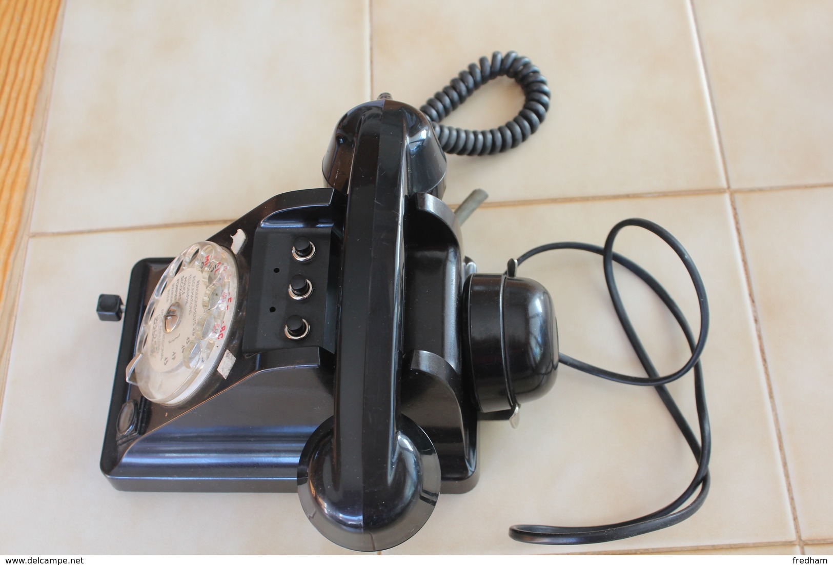 TELEPHONE 1969 EN BAKELITE(appareil Moblile 1+2 Pour Combiné S63) - Telefoontechniek