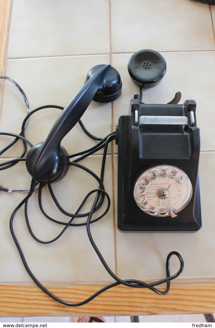 TELEPHONE 1955 EN BAKELITE(appareil  Mobile BCI) - Téléphonie