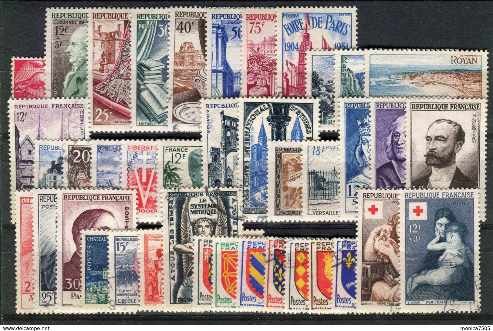 ANNEE  COMPLETE , 1954  40  VALEURS , TIMBRES  TRES  BIEN  OBLITERES    . - 1950-1959