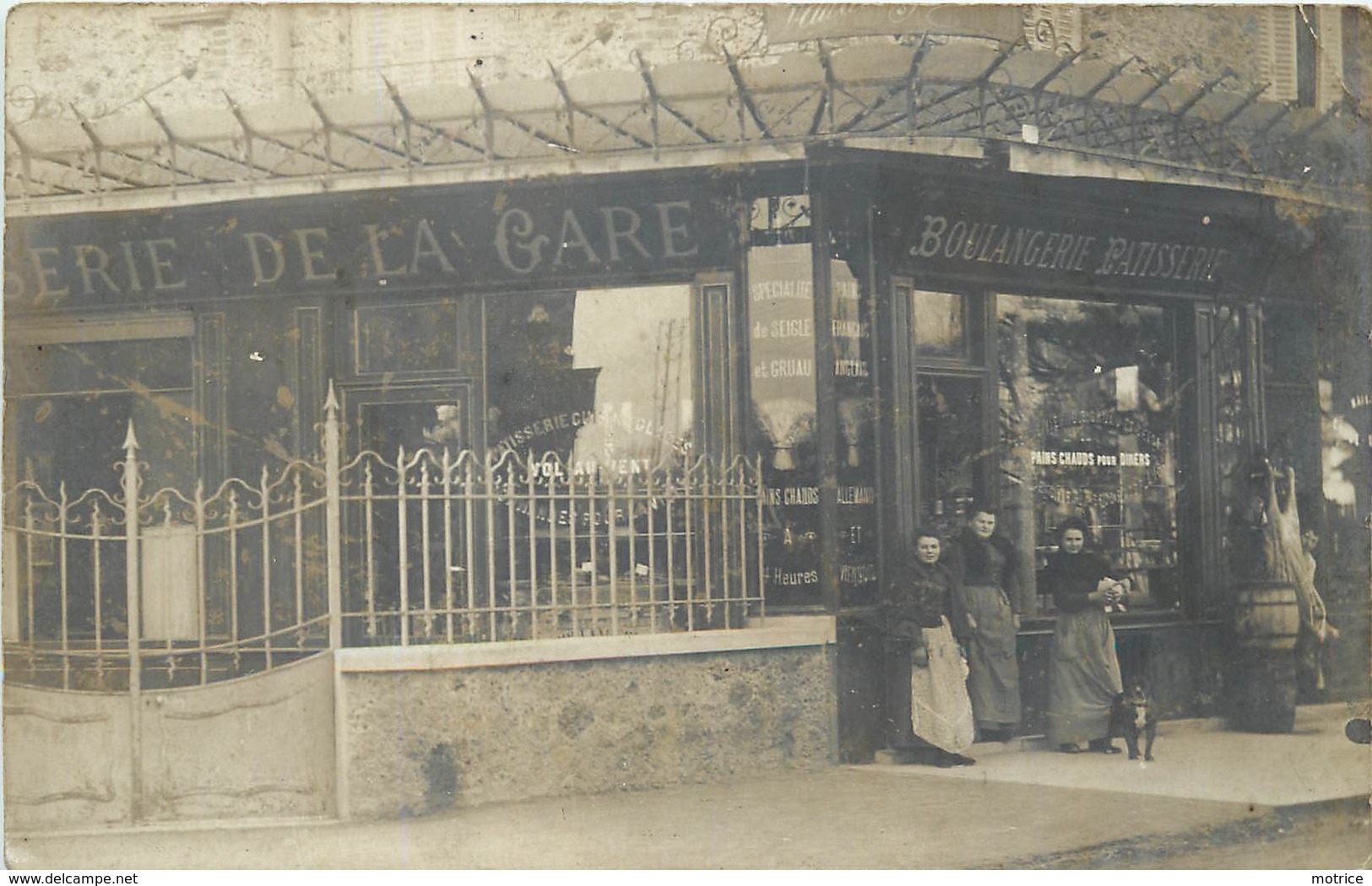 SAINT MAUR DES FOSSES - Brasserie De La Gare Et Boulangerie, Carte Photo. - Saint Maur Des Fosses