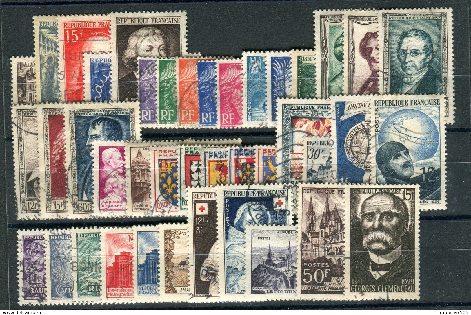 ANNEE  COMPLETE , 1951  41  VALEURS , TIMBRES  TRES  BIEN  OBLITERES    . - 1950-1959