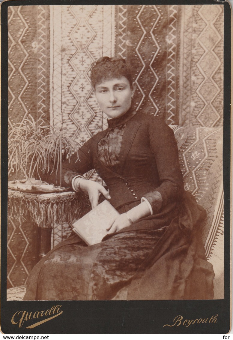 Portrait De Femme Habitant - Beyrouth : Photo. Quarelli - Beyrouth ( Format 16,2cm X 11,2cm ) Tranches Dorées - Old (before 1900)