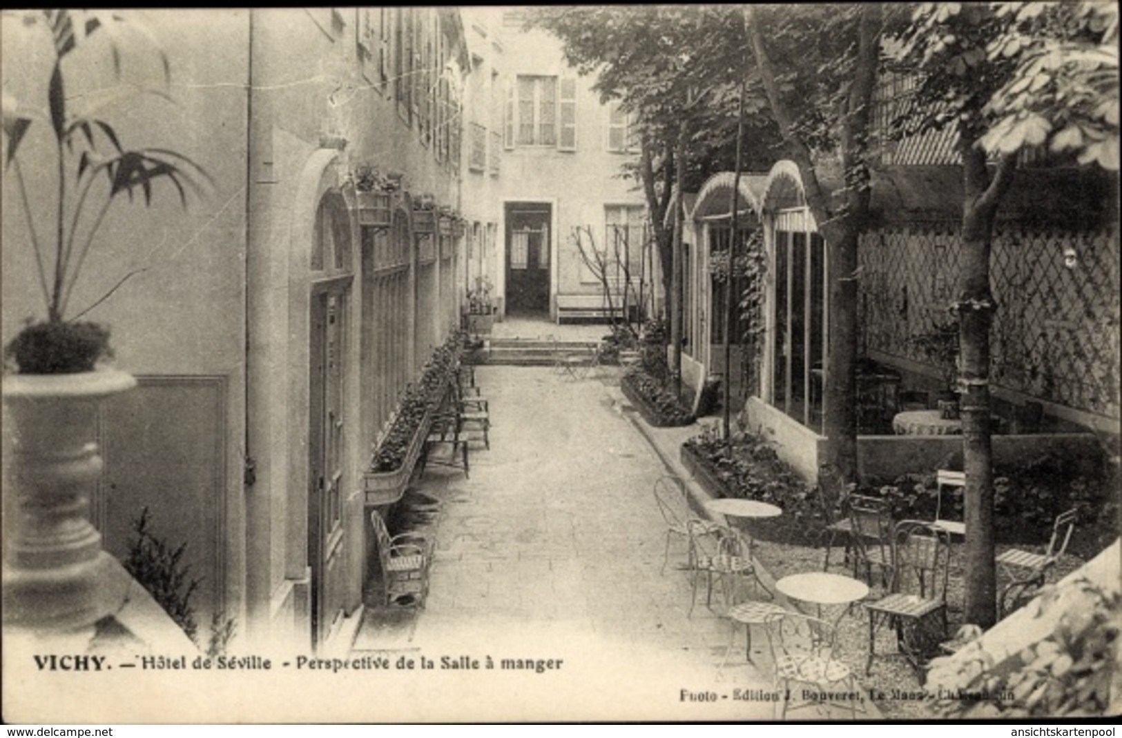 Cp Vichy Allier, Hôtel De Seville, Perspective De La Salle à Manger - Autres & Non Classés