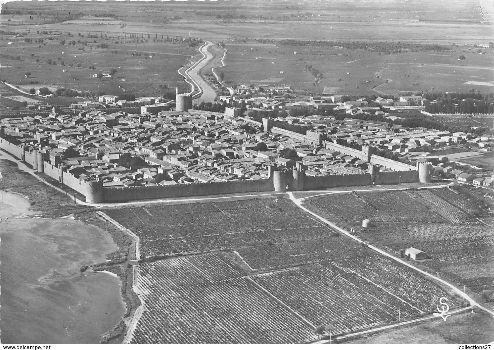 30-AIGUES-MORTES-  VUE GENERALE AERIENNE - Aigues-Mortes