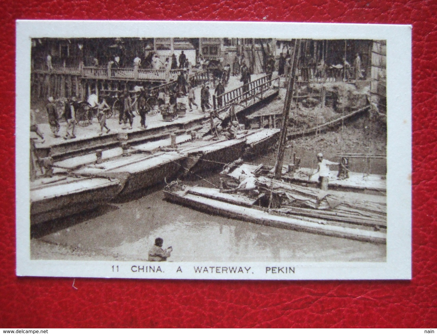 CHINE - CHINA - " PEKIN -  A WATERWAY   " - CARTE SILVER CAR : 7 X 4.50 - VOIR LES SCANS... - China