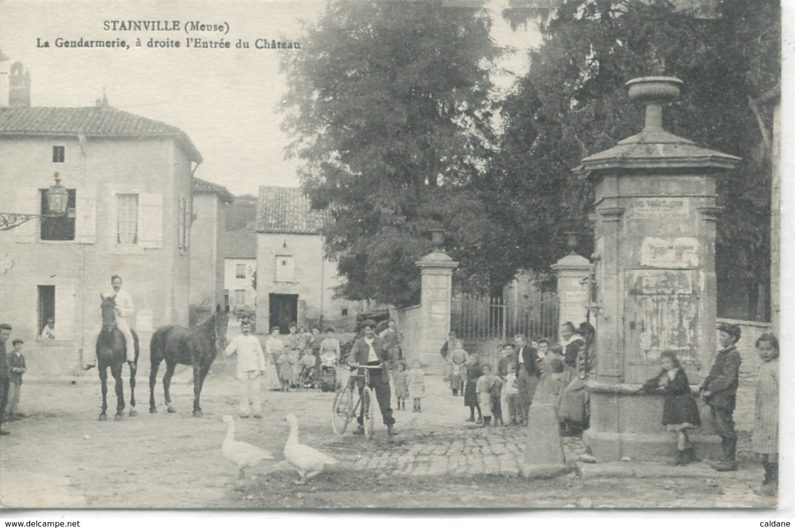 - 55 - MEUSE - STAINVILLE- La Gendarmerie,L'Entrée Du Chateau - Autres & Non Classés