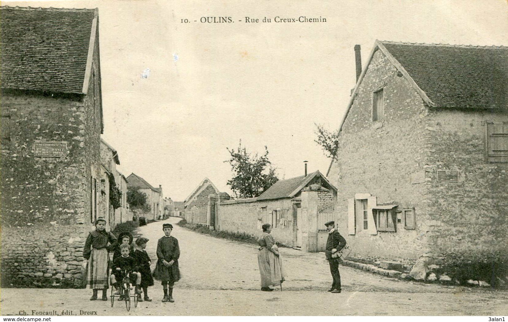 OULINS    =  Rue Du Creux Chemin      665 - Autres & Non Classés
