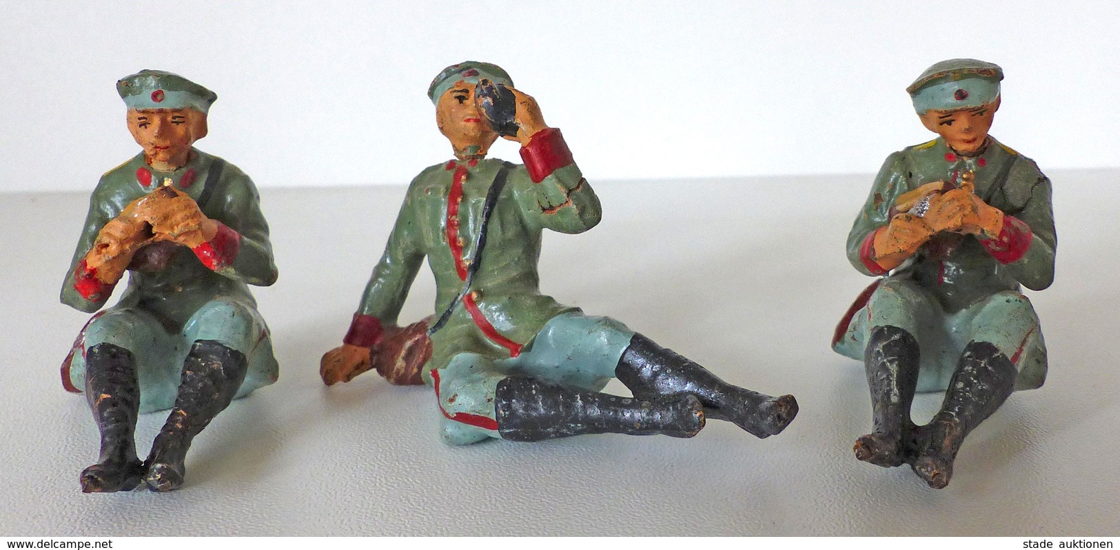 Zwischenkriegszeit Wehrmacht Lineol U. Elastin Figuren 3 Soldaten 1x Mit Trinkflasche 2x Brot Schneidend Bespielt I-II ( - History