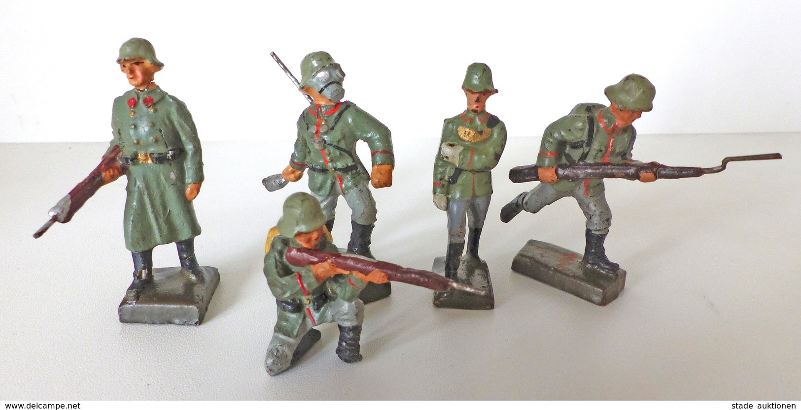 Zwischenkriegszeit Wehrmacht Lineol U. Elastin Figuren 5 Soldaten 1x Mit Bajonett 1x Handgranate U. Gasmaske 2x Gewehr B - Geschichte