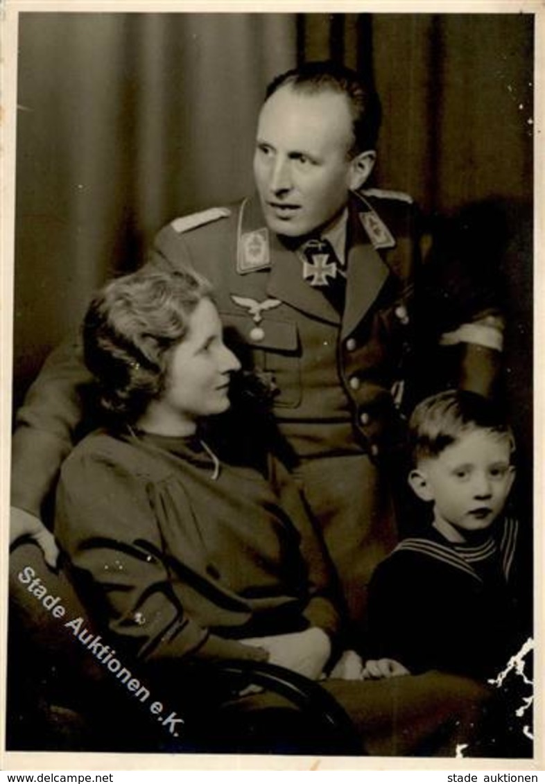 Ritterkreuzträger WK II Heiden V.d. Hauptmann Mit Familie Foto AK I-II - Weltkrieg 1939-45