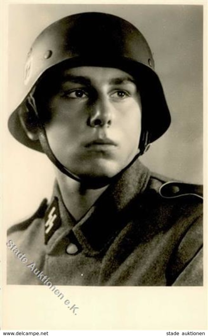 SS WK II Soldat  Foto AK I-II - War 1939-45