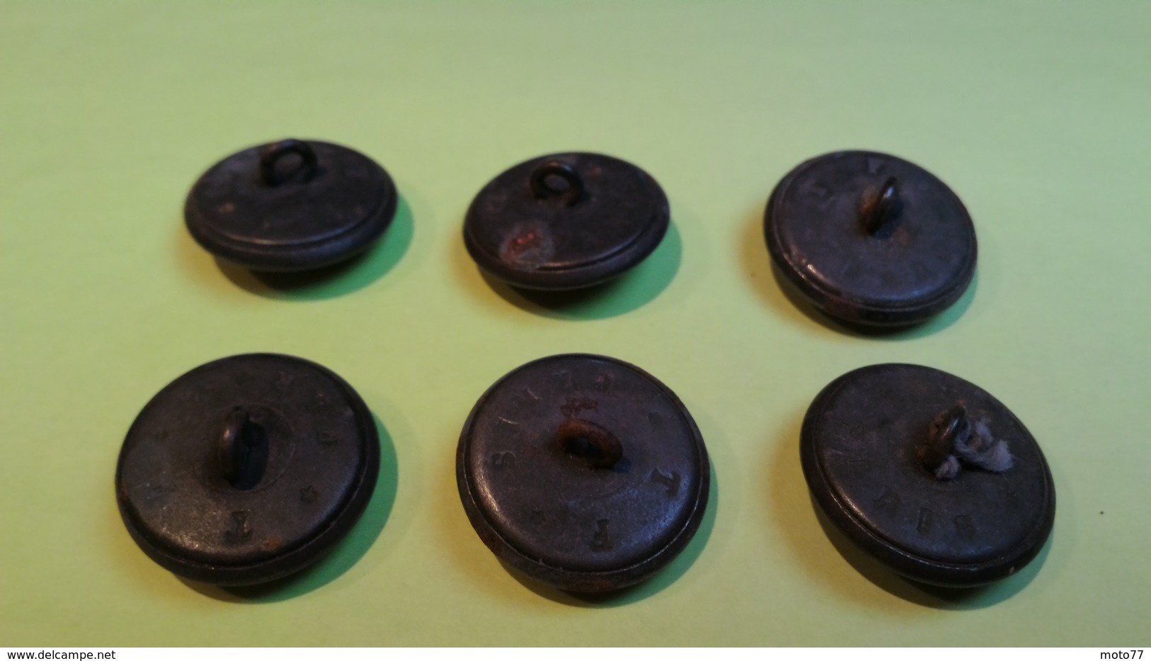 Lot De 6 BOUTONS Anciens - Diamètre Environ 24 Mm - Vêtement Armée Militaire Guerre Soldat /2 - Bottoni