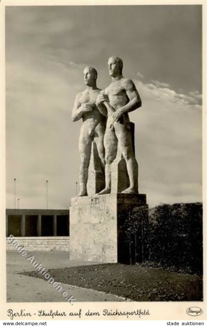 BERLIN OLYMPIA 1936 WK II - Reichssportfeld - Skulptur A.d. Reichssportfeld I - Olympische Spiele