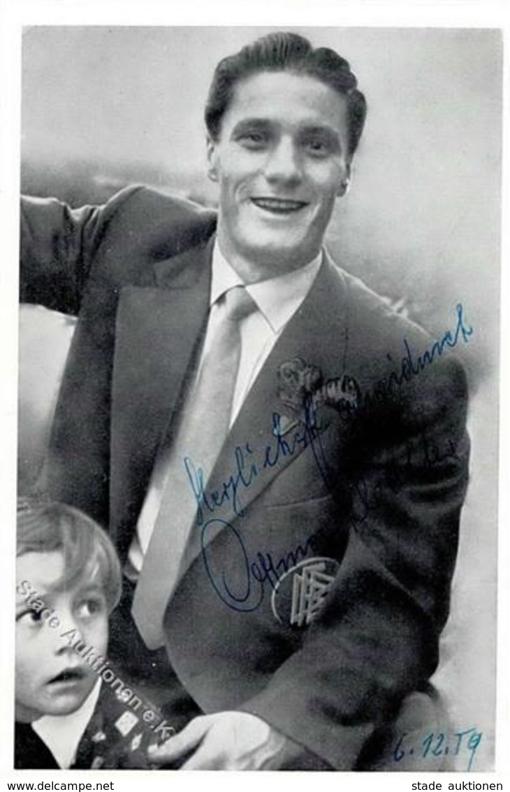 Fußball Ottmar Walter (WM 1954) Mit Orig. Unterschrift Foto AK I-II - Football