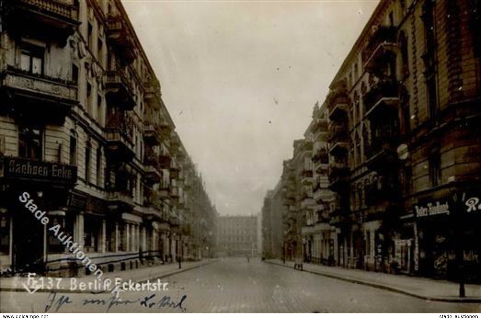 Berlin Friedrichshain (1000) Eckertstr. Gasthaus Sachsen Ecke Ernst Frey, Butterhandlung Foto-Karte I-II (Klebereste RS) - Cameroon