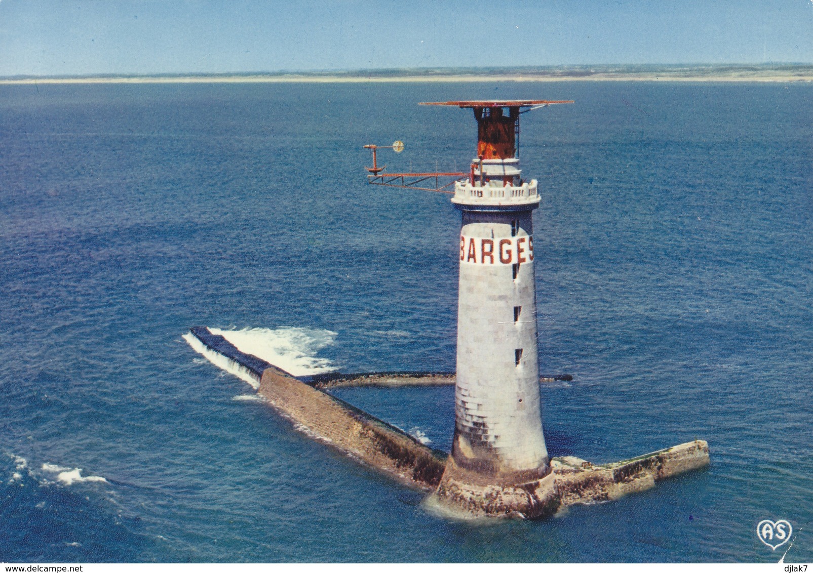 85 Les Sables D'Olonne Le Phare Des Barges (2 Scans) - Sables D'Olonne