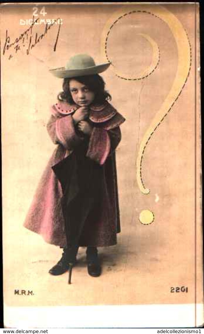 67) Cartolina Con Bambina Con  Cappottino,ombrello  E Cappellino - Scene & Paesaggi