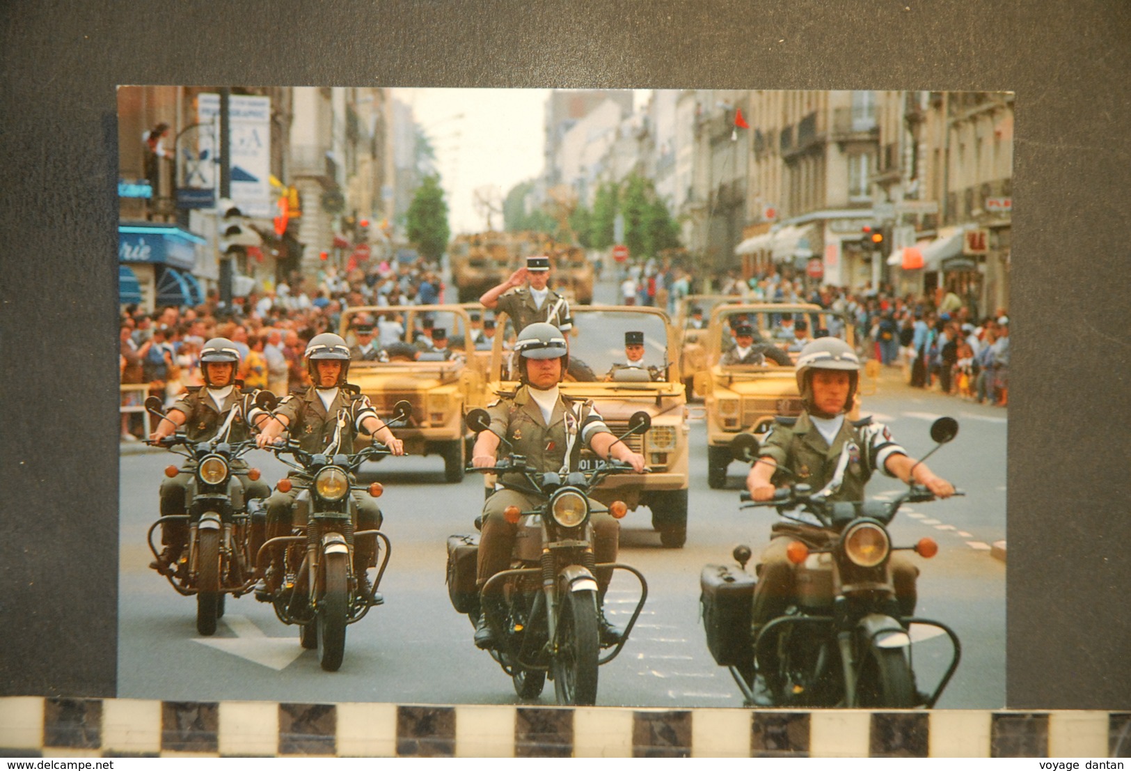 CP, 44, NANTES,  Militariça, Défilé Militaire,  Division DAGUET - Défilé Militaire Du 14 Juillet 1991 - Moto , Motard - Nantes