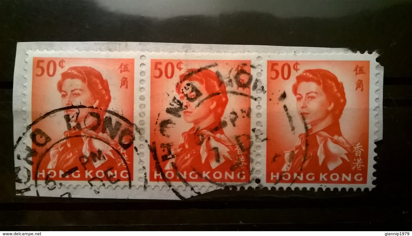 FRANCOBOLLI STAMPS HONG KONG 1962 USED SU FRAMMENTO REGINA ELISABETTA ANNULLO HONG KONG FRAGMENT - Altri & Non Classificati